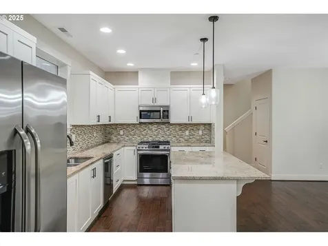28828 SW Geneva Loop Wilsonville OR 97070