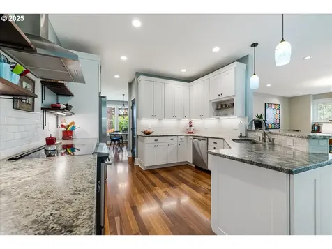 22795 NE Hidden Springs Road Dundee OR 97115