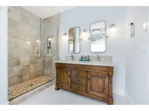 22795 NE Hidden Springs Road Dundee OR 97115