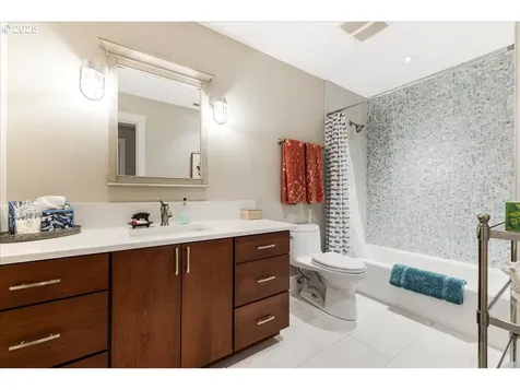 22795 NE Hidden Springs Road Dundee OR 97115