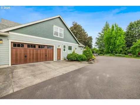 22795 NE Hidden Springs Road Dundee OR 97115