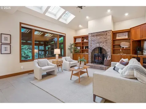17514 Brookhurst Drive Lake Oswego OR 97034