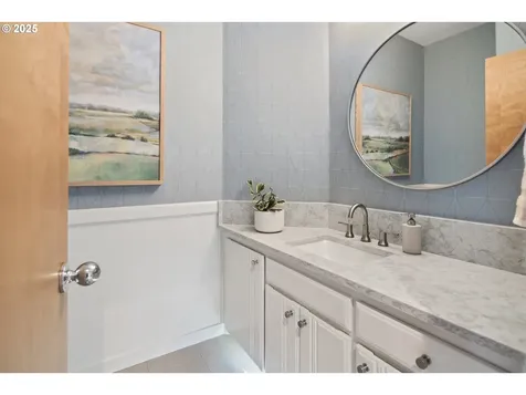 17514 Brookhurst Drive Lake Oswego OR 97034