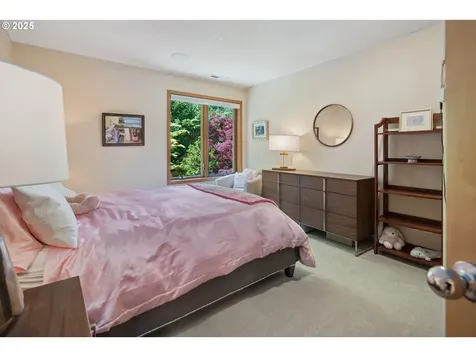 17514 Brookhurst Drive Lake Oswego OR 97034