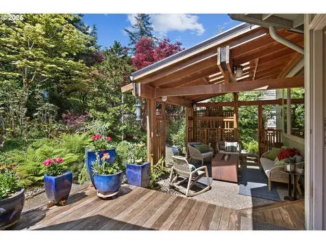 17514 Brookhurst Drive Lake Oswego OR 97034