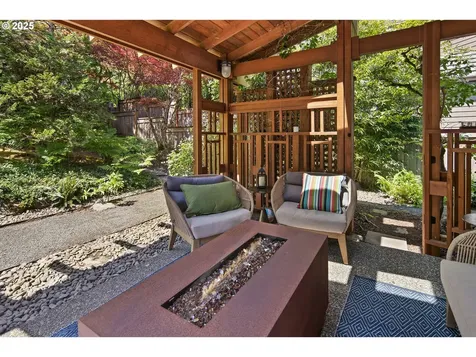 17514 Brookhurst Drive Lake Oswego OR 97034