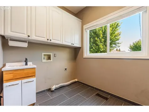 1851 Churchill Terrace West Linn OR 97068