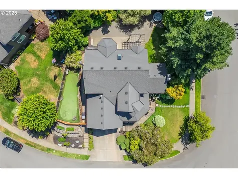 1851 Churchill Terrace West Linn OR 97068