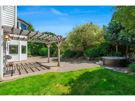1851 Churchill Terrace West Linn OR 97068
