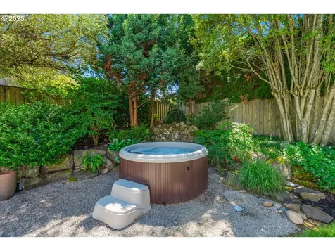 1851 Churchill Terrace West Linn OR 97068