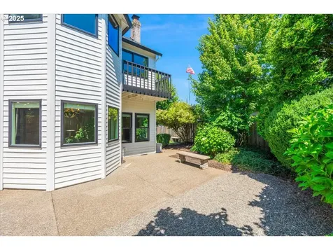 1851 Churchill Terrace West Linn OR 97068