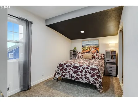 108 South Street Silverton OR 97381