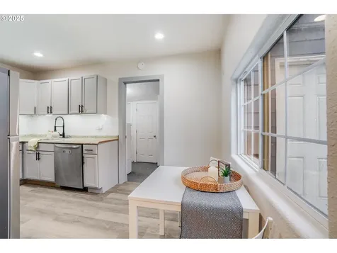 108 South Street Silverton OR 97381