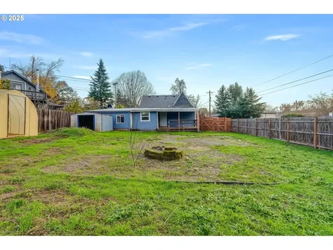 108 South Street Silverton OR 97381