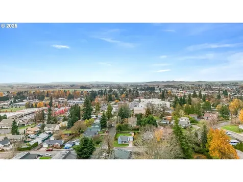 108 South Street Silverton OR 97381