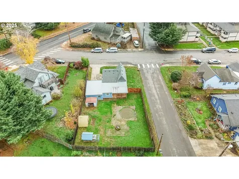 108 South Street Silverton OR 97381