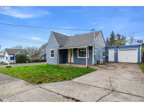 108 South Street Silverton OR 97381