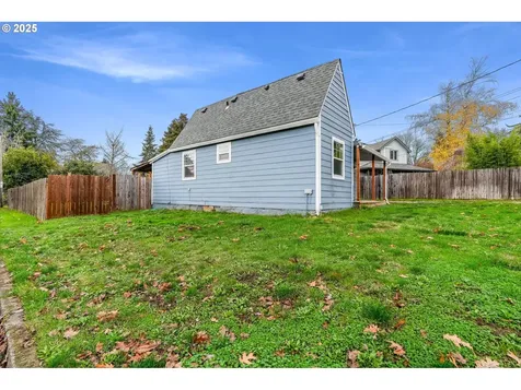 108 South Street Silverton OR 97381