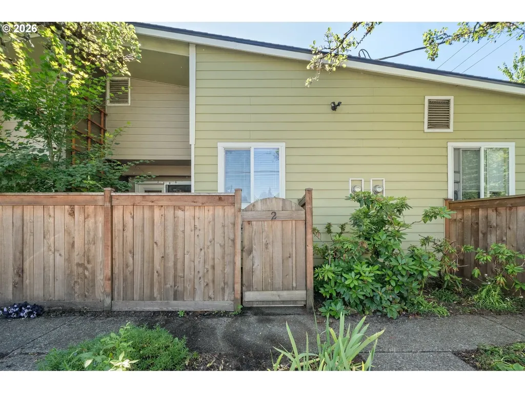 7302 N New York Avenue Portland OR 97203
