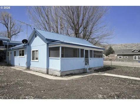 90 W Adams Street Huntington OR 97907