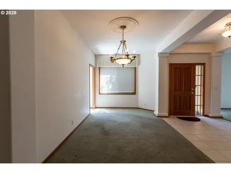 1875 Lake Cove Avenue Eugene OR 97408