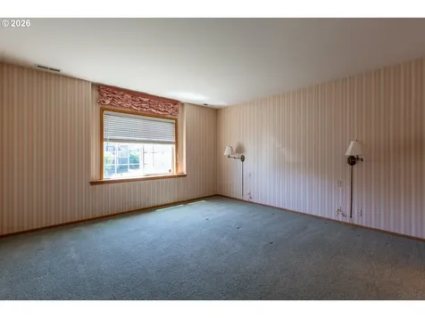 1875 Lake Cove Avenue Eugene OR 97408