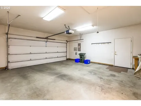 1875 Lake Cove Avenue Eugene OR 97408