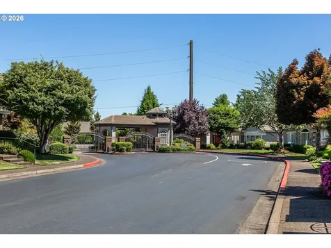1875 Lake Cove Avenue Eugene OR 97408