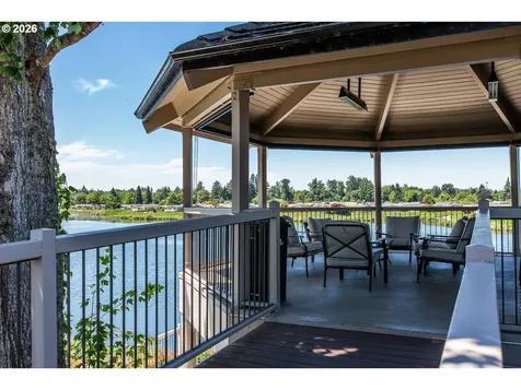 1875 Lake Cove Avenue Eugene OR 97408
