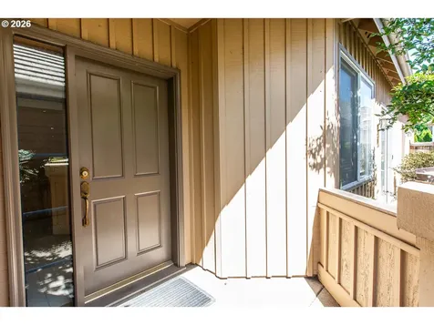 1875 Lake Cove Avenue Eugene OR 97408