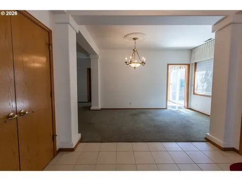 1875 Lake Cove Avenue Eugene OR 97408