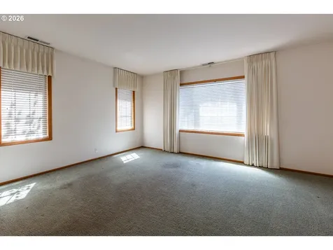 1875 Lake Cove Avenue Eugene OR 97408