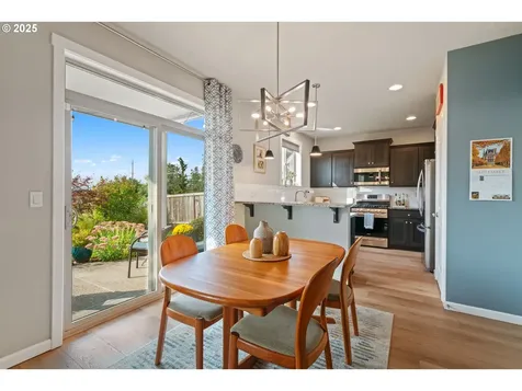 400 W Dixon Drive Newberg OR 97132