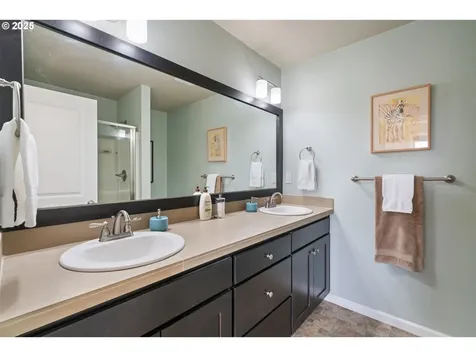 400 W Dixon Drive Newberg OR 97132