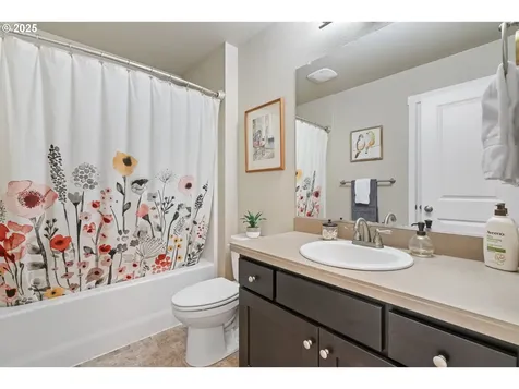 400 W Dixon Drive Newberg OR 97132
