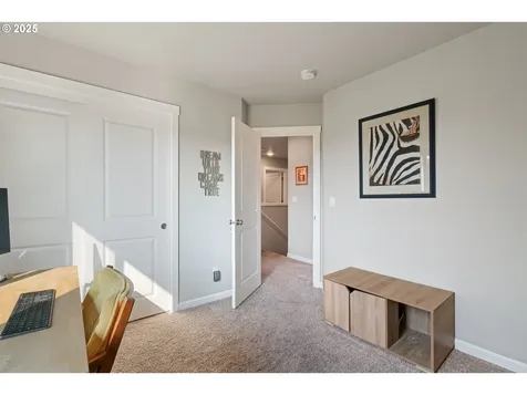 400 W Dixon Drive Newberg OR 97132