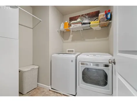 400 W Dixon Drive Newberg OR 97132