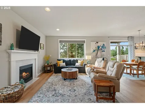 400 W Dixon Drive Newberg OR 97132