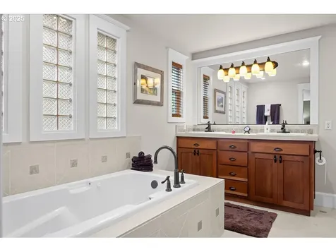 11900 SE Sunny Way Happy Valley OR 97086