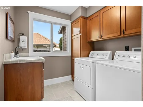 11900 SE Sunny Way Happy Valley OR 97086