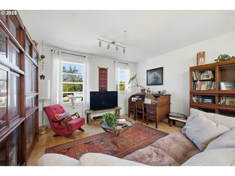 104 Spruce Street Ilwaco WA 98624