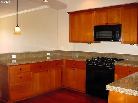 5825 NE Orenco Gardens Drive Hillsboro OR 97124