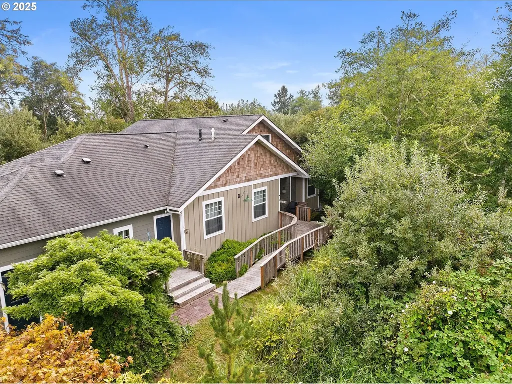 676 NW 9th Street Warrenton OR 97146