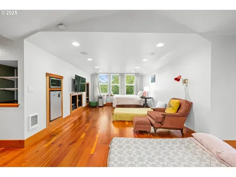676 NW 9th Street Warrenton OR 97146