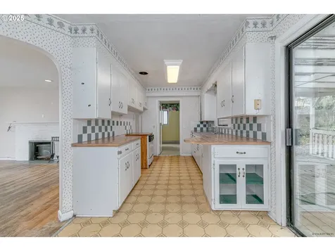 1533 SW Fairview Avenue Dallas OR 97338