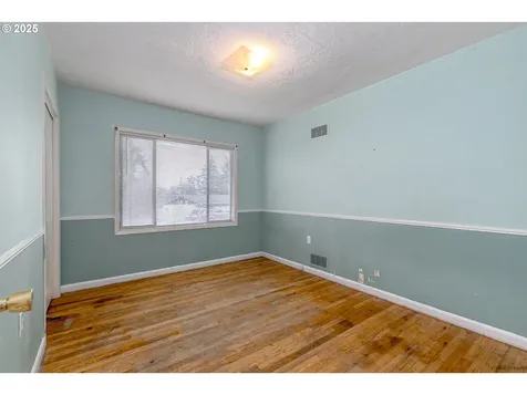 1533 SW Fairview Avenue Dallas OR 97338