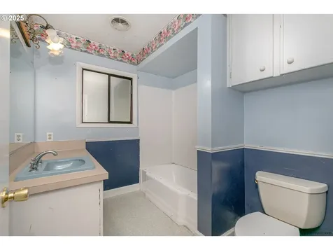 1533 SW Fairview Avenue Dallas OR 97338