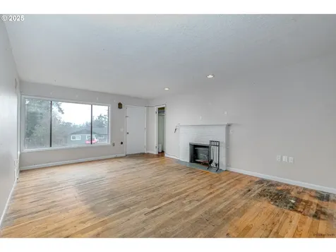 1533 SW Fairview Avenue Dallas OR 97338