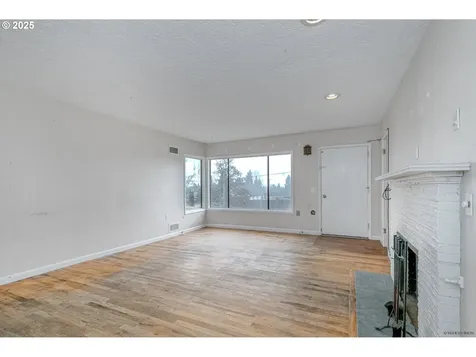 1533 SW Fairview Avenue Dallas OR 97338