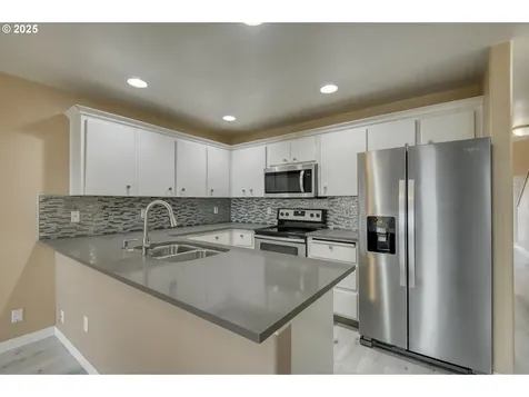 15529 NE Alton Street Portland OR 97230